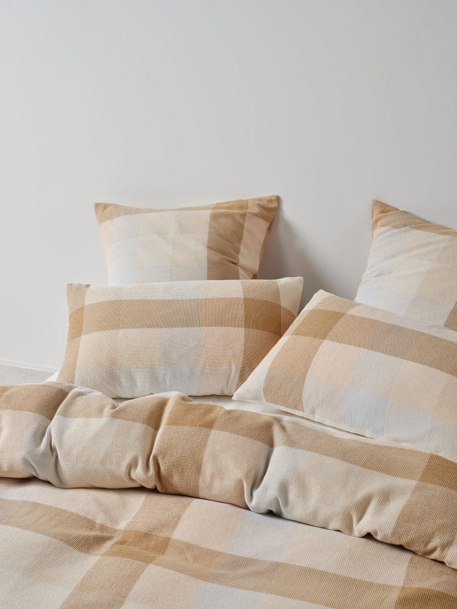 Linen House Quilt Cover LINEN HOUSE WELLINGTON | HONEY QUILT COVER