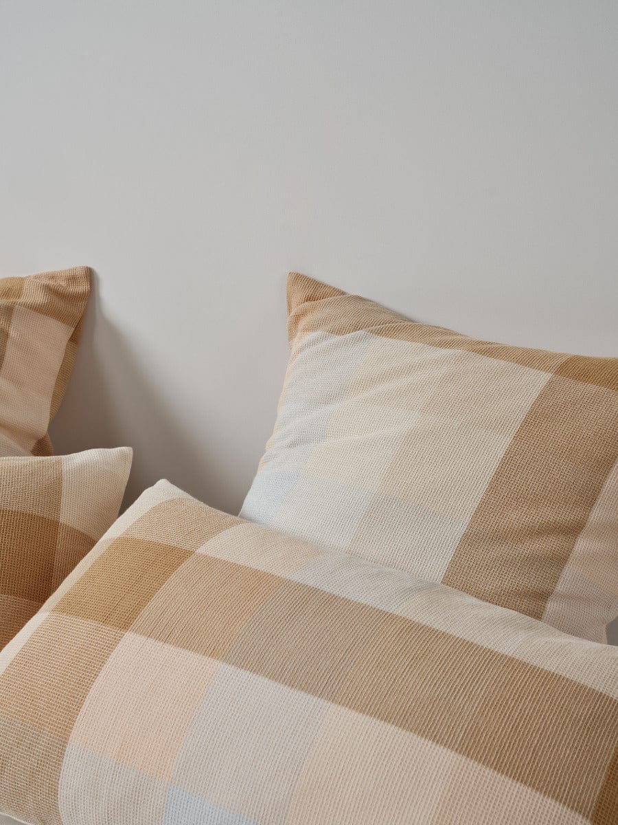 Linen House Quilt Cover LINEN HOUSE WELLINGTON | HONEY QUILT COVER