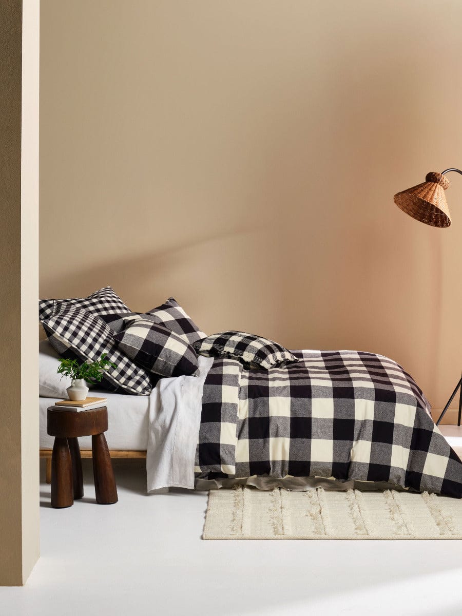 Linen House Quilt Cover LINEN HOUSE WREN QUILT COVER SET - BLACK