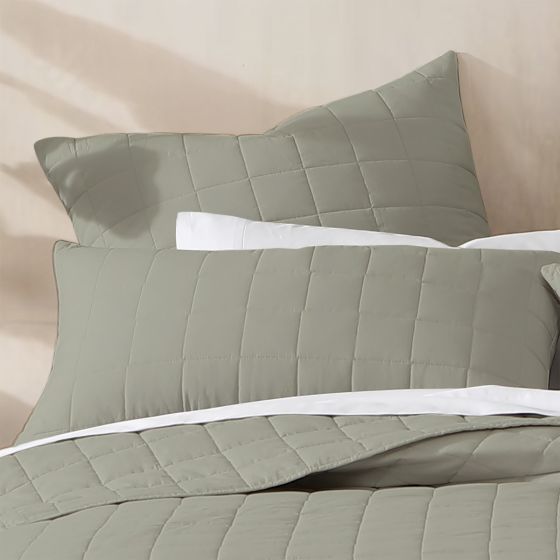 Logan & Mason RHODES MOSS COVERLET Logan & Mason