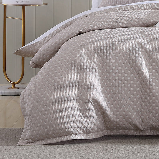 Platinum Collection VARSITY LINEN QUILT COVER Platinum Collection