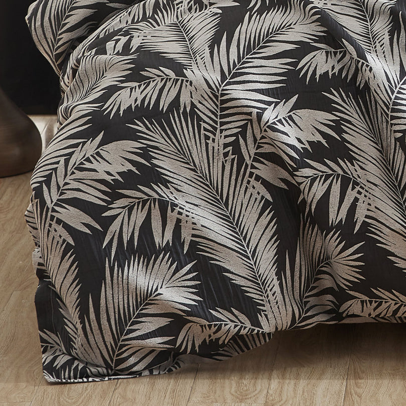 Platinum Collection VILLA BLACK QUILT COVER SET Platinum Collection