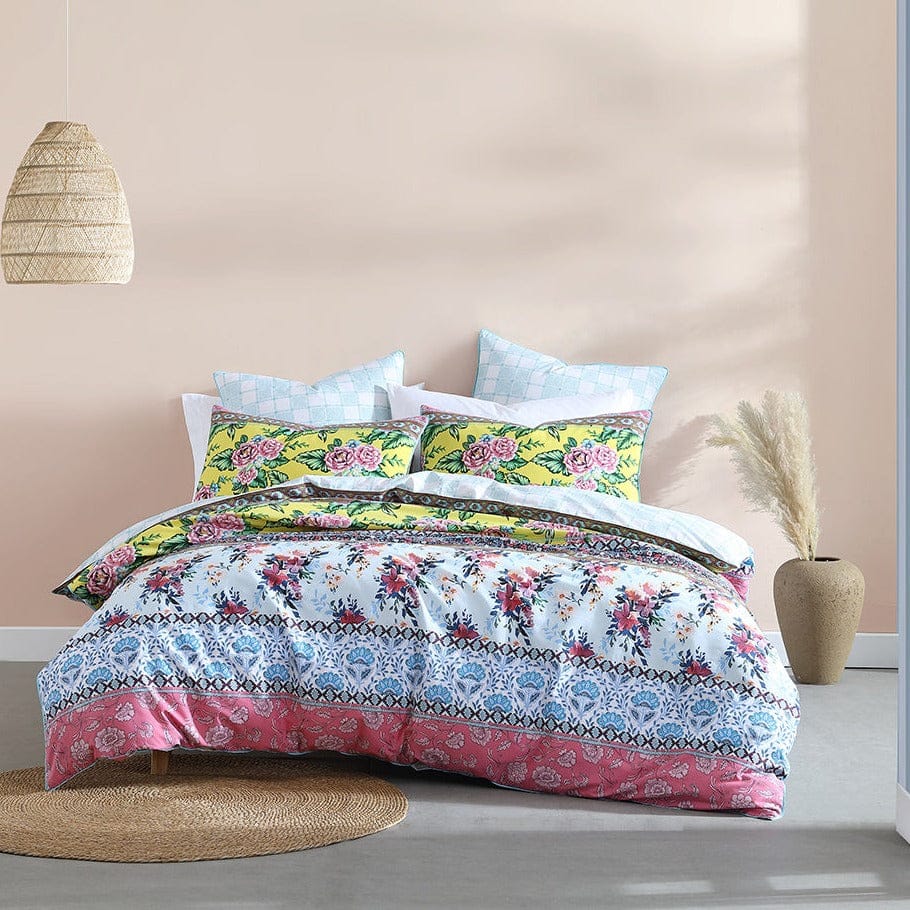 Logan & Mason Quilt Cover Logan & Mason CLOVER SPRING QUILT COVER SET