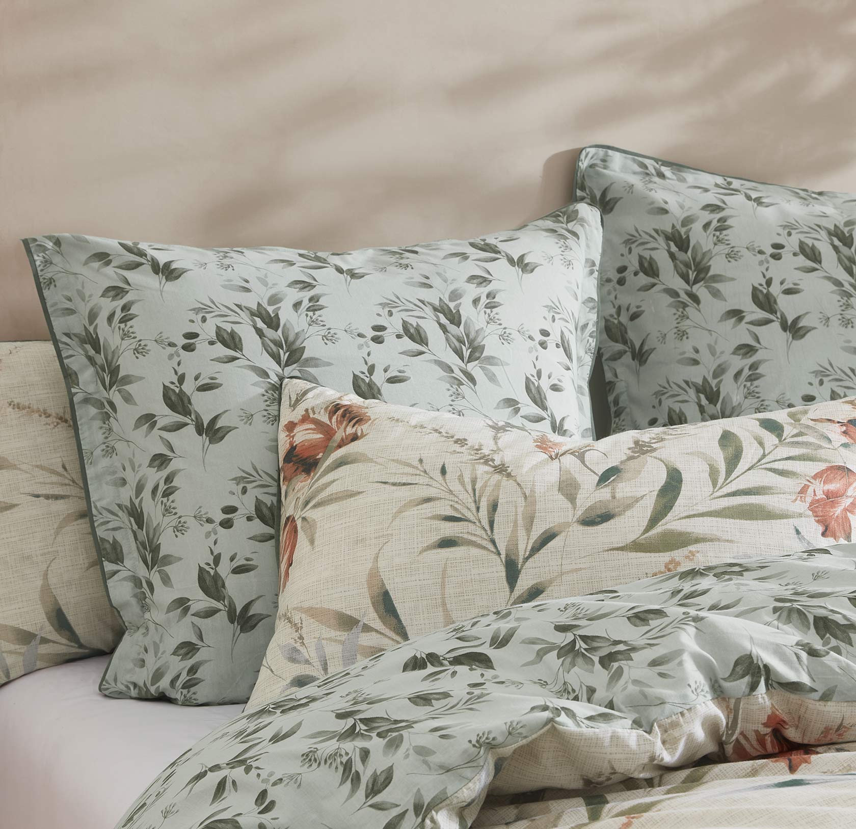 Logan & Mason Quilt Cover Logan & Mason ELISE SAGE QUILT COVER SET