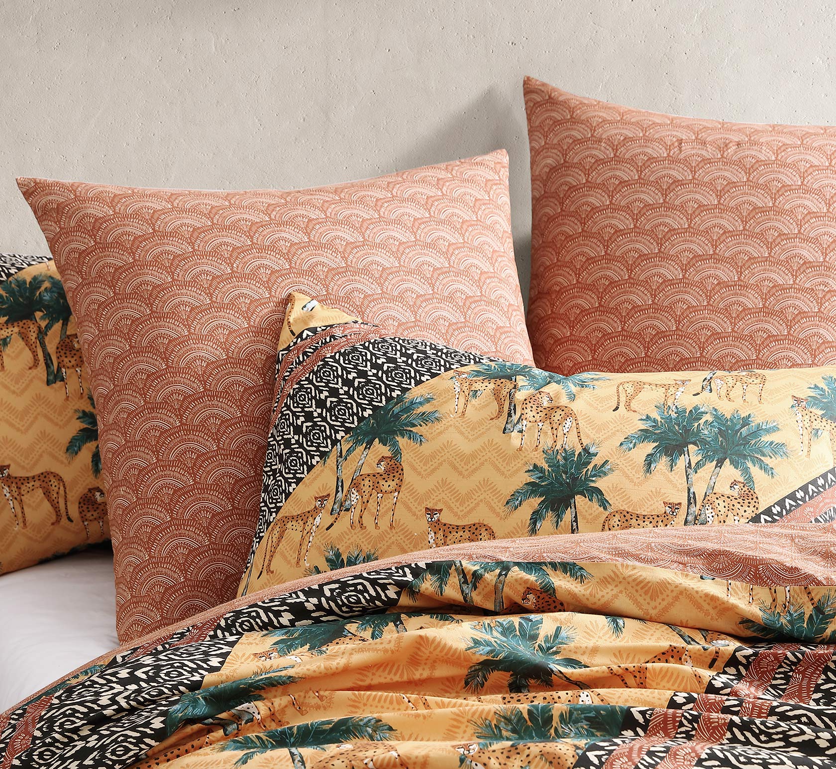 Logan & Mason Quilt Cover Logan & Mason KALIHARI SAND QUILT COVER SET