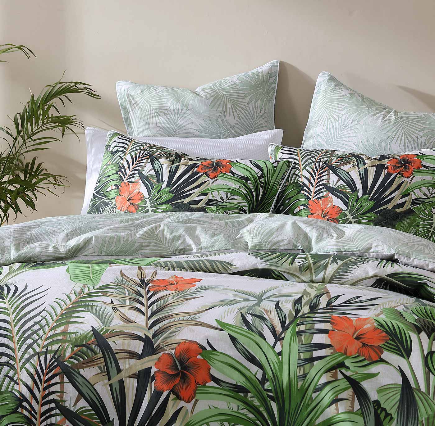 Logan & Mason Quilt Cover Logan & Mason LANAI PALM QUILT COVER SET