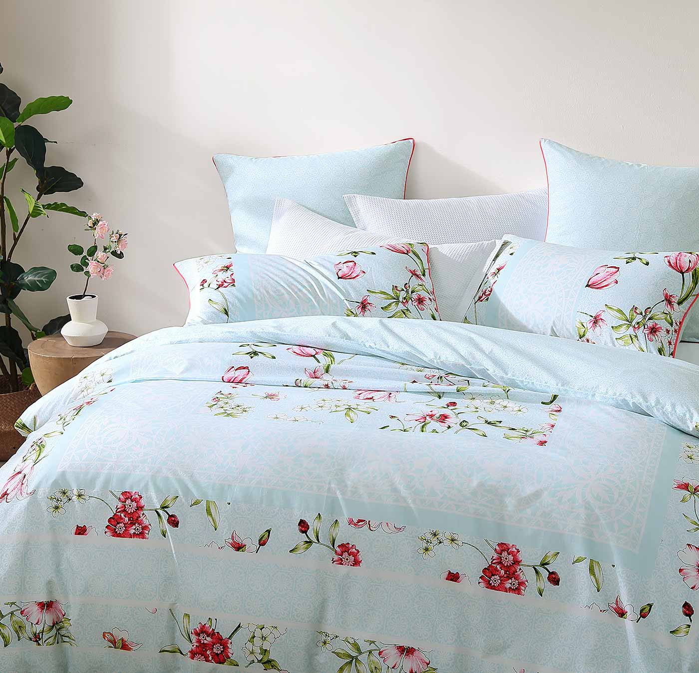 Logan & Mason Quilt Cover Logan & Mason POSIE AQUA QUILT COVER SET