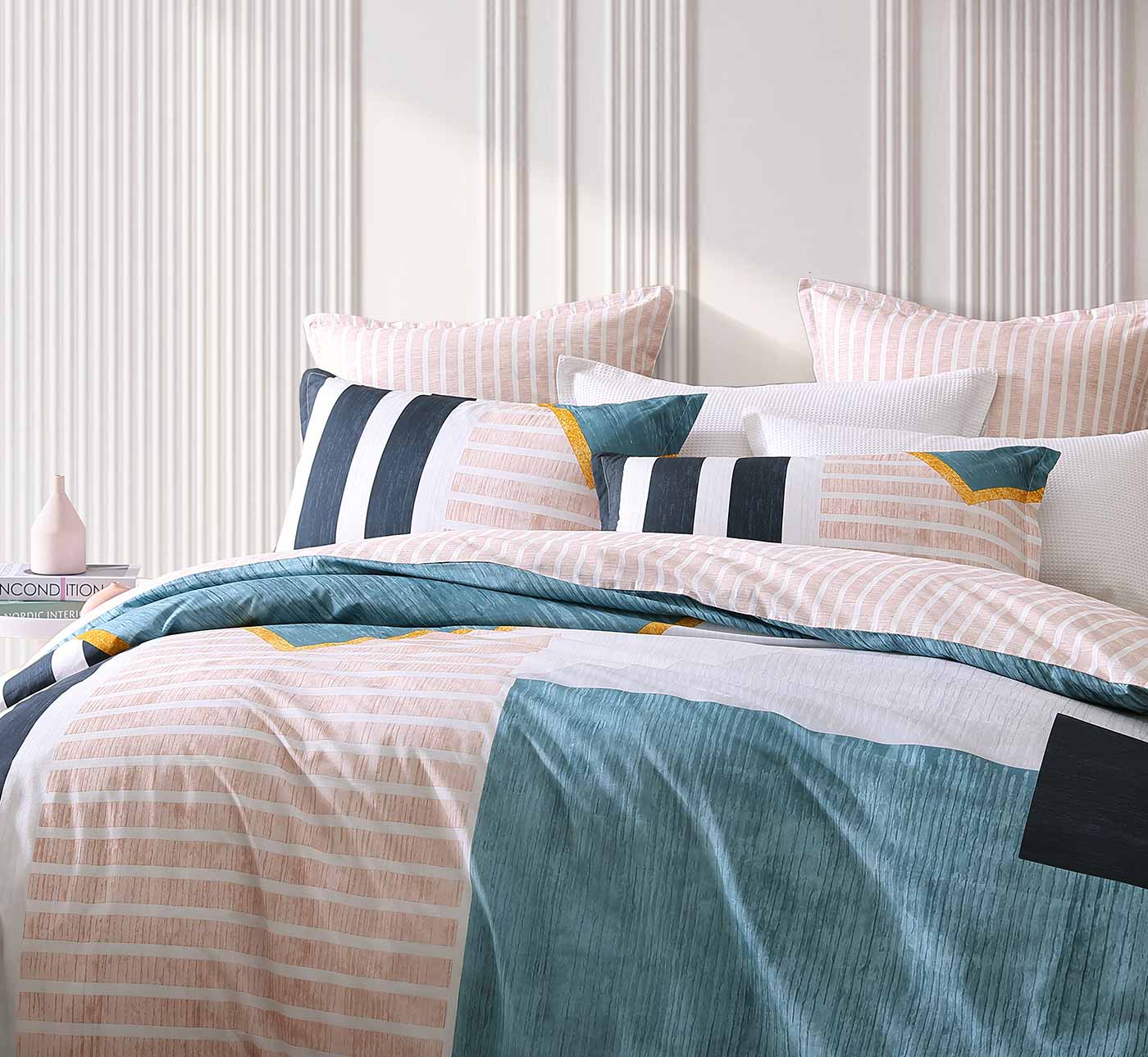 Logan & Mason Quilt Cover Logan & Mason SOTHERBY MULTI QUILT COVER SET