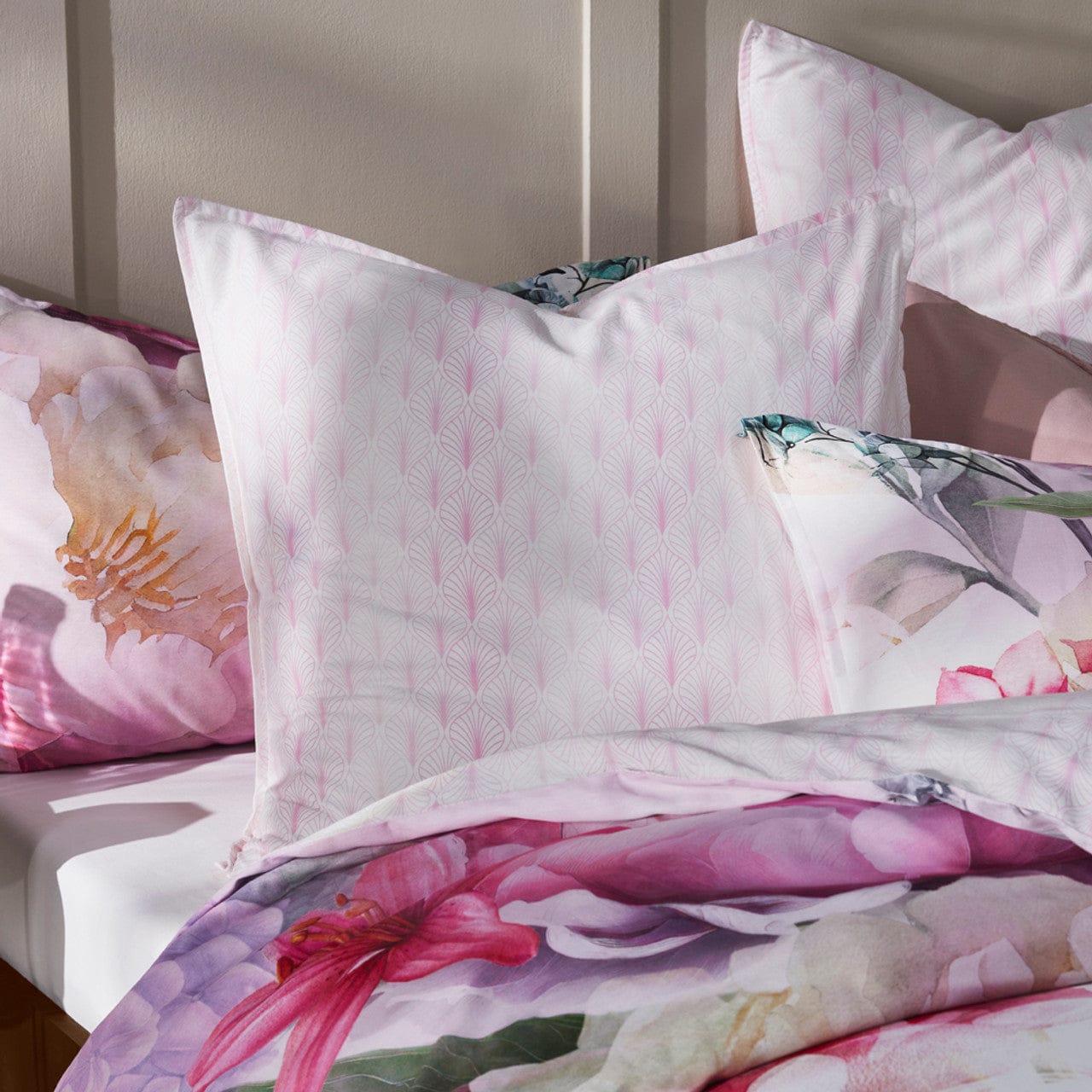 Logan & Mason Quilt Cover Logan & Mason SUMMER DAZE QUILT COVER SET