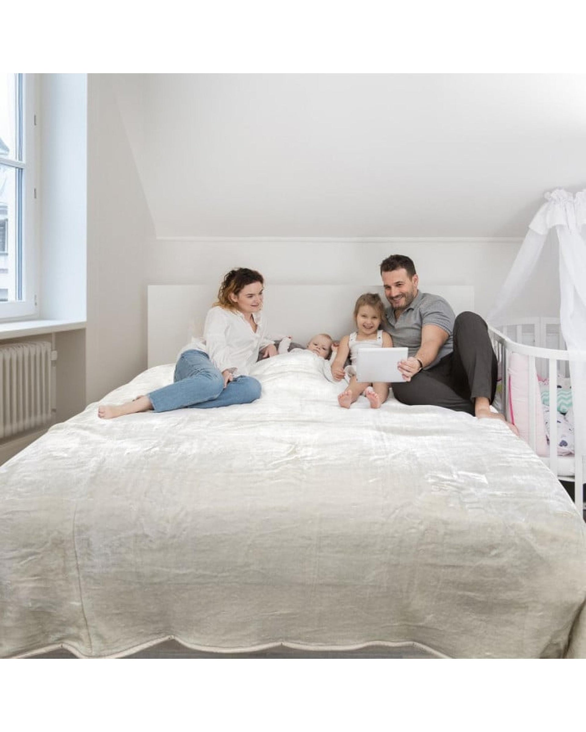 Laura Hill XL Double-Sided Oversized Faux Mink Blanket 305x305cm Beige Laura Hill