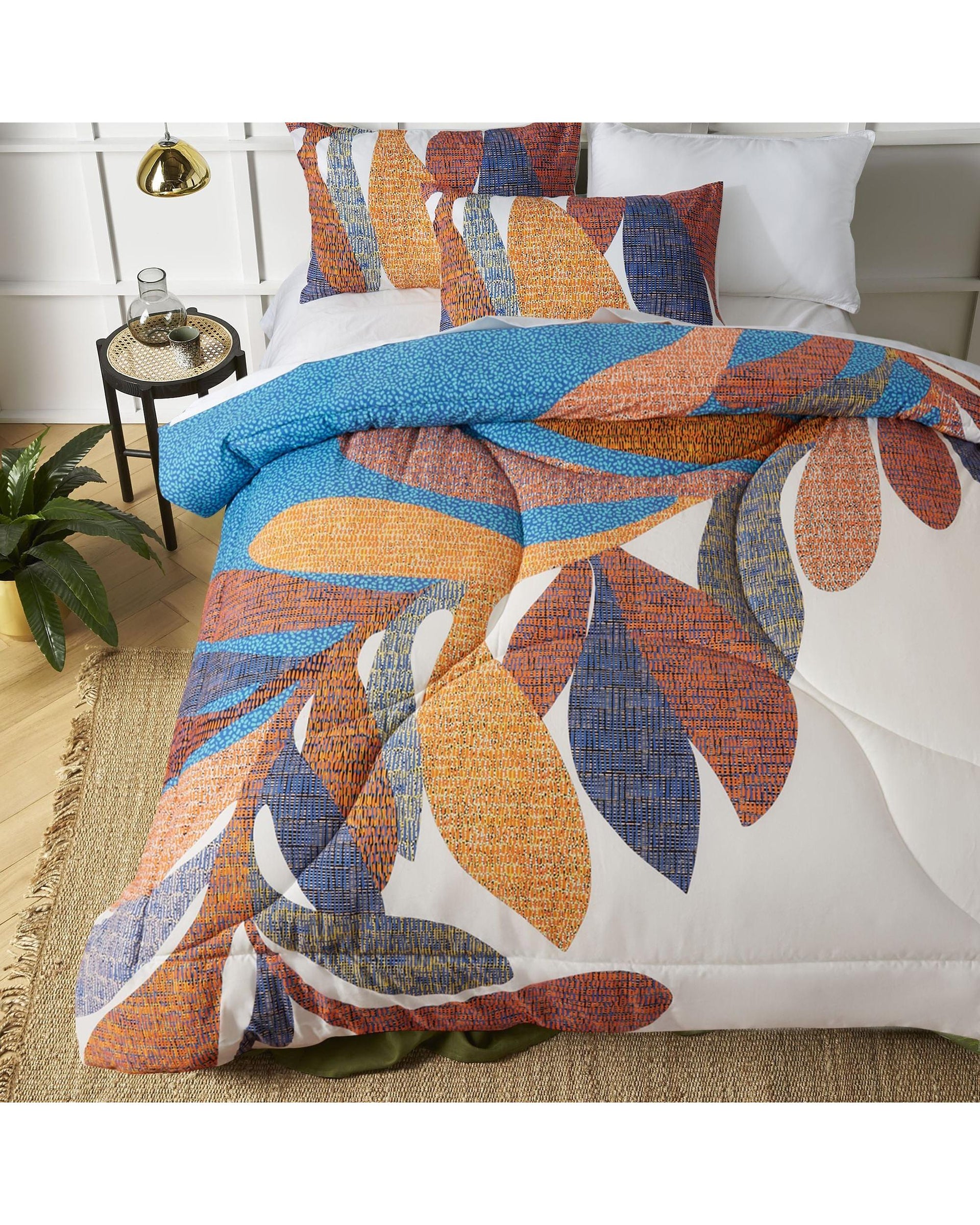 Accessorize Sorrel White Comforter Set