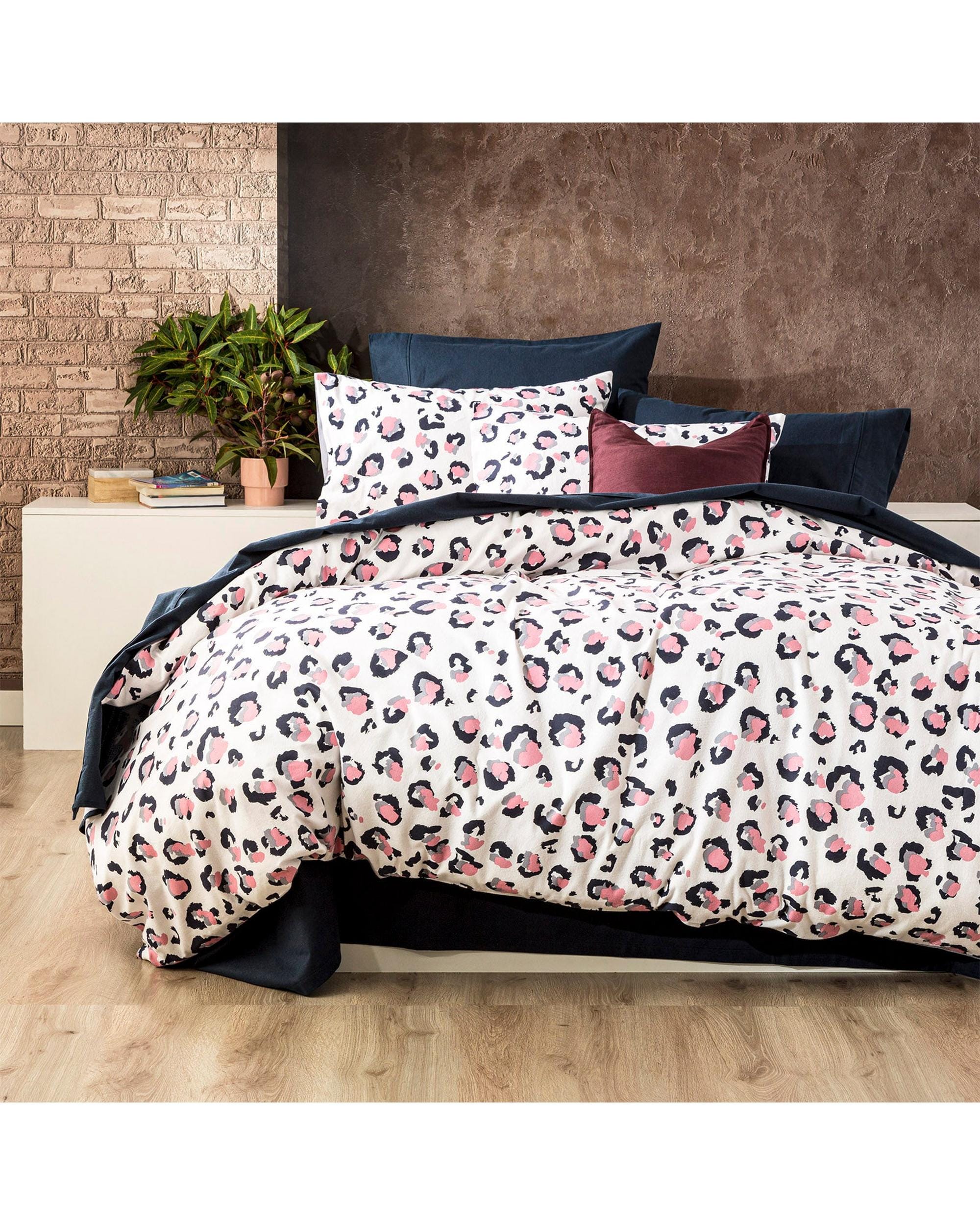 Park Avenue Quilt Cover 175 GSM Egyptian cotton Flannelette Quilt Cover set - Snow Leopard