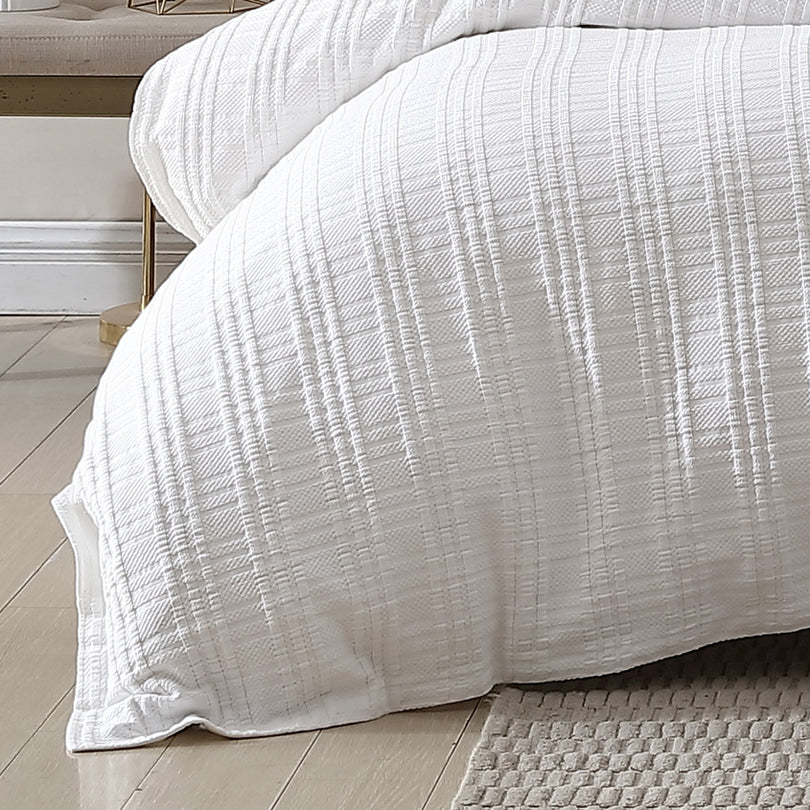 Private Collection WINTON WHITE QUILT COVER SET Private Collection
