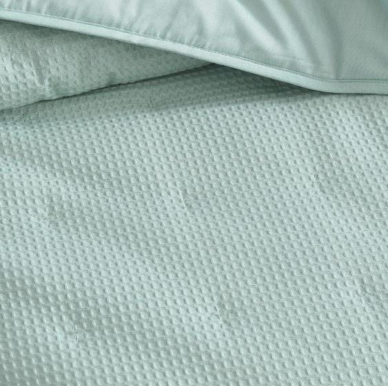 Platinum Collection ASCOT SURF Coverlet Platinum Collection