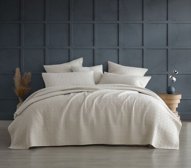Platinum Collection KAYO LINEN Coverlet Platinum Collection