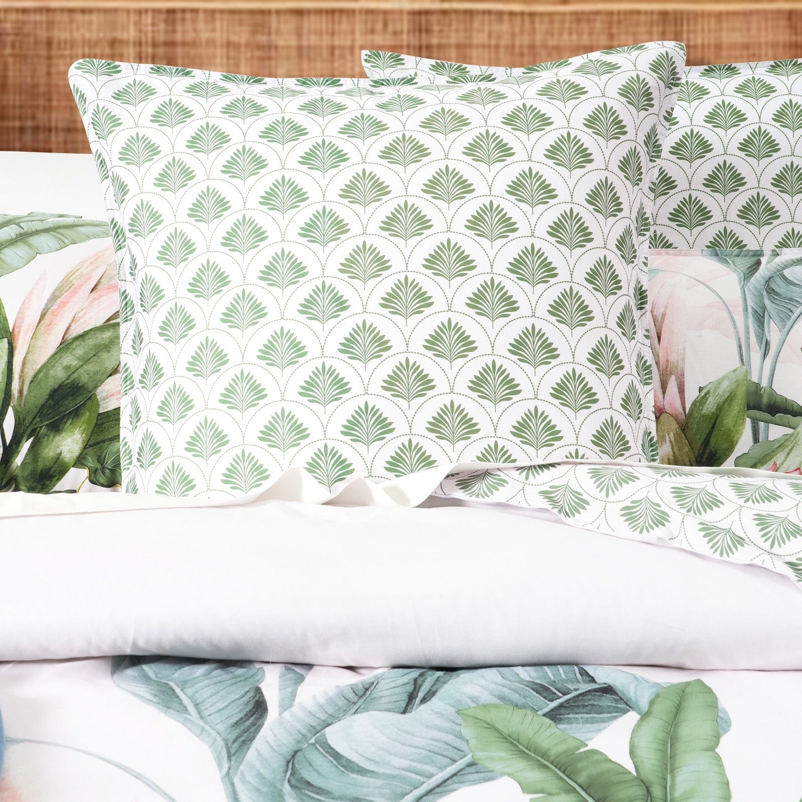 Renee Taylor Quilt Cover 300 TC Cotton Reversible Quilt Cover Sets - Gardenia