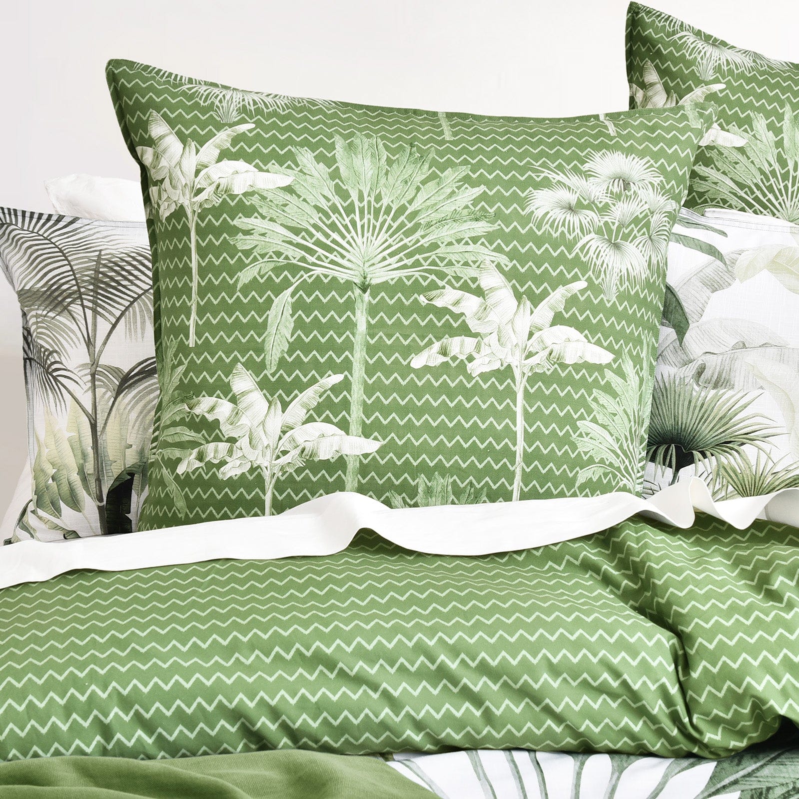 Renee Taylor Quilt Cover 300 TC Cotton Reversible Quilt Cover Sets - Noosa Palm
