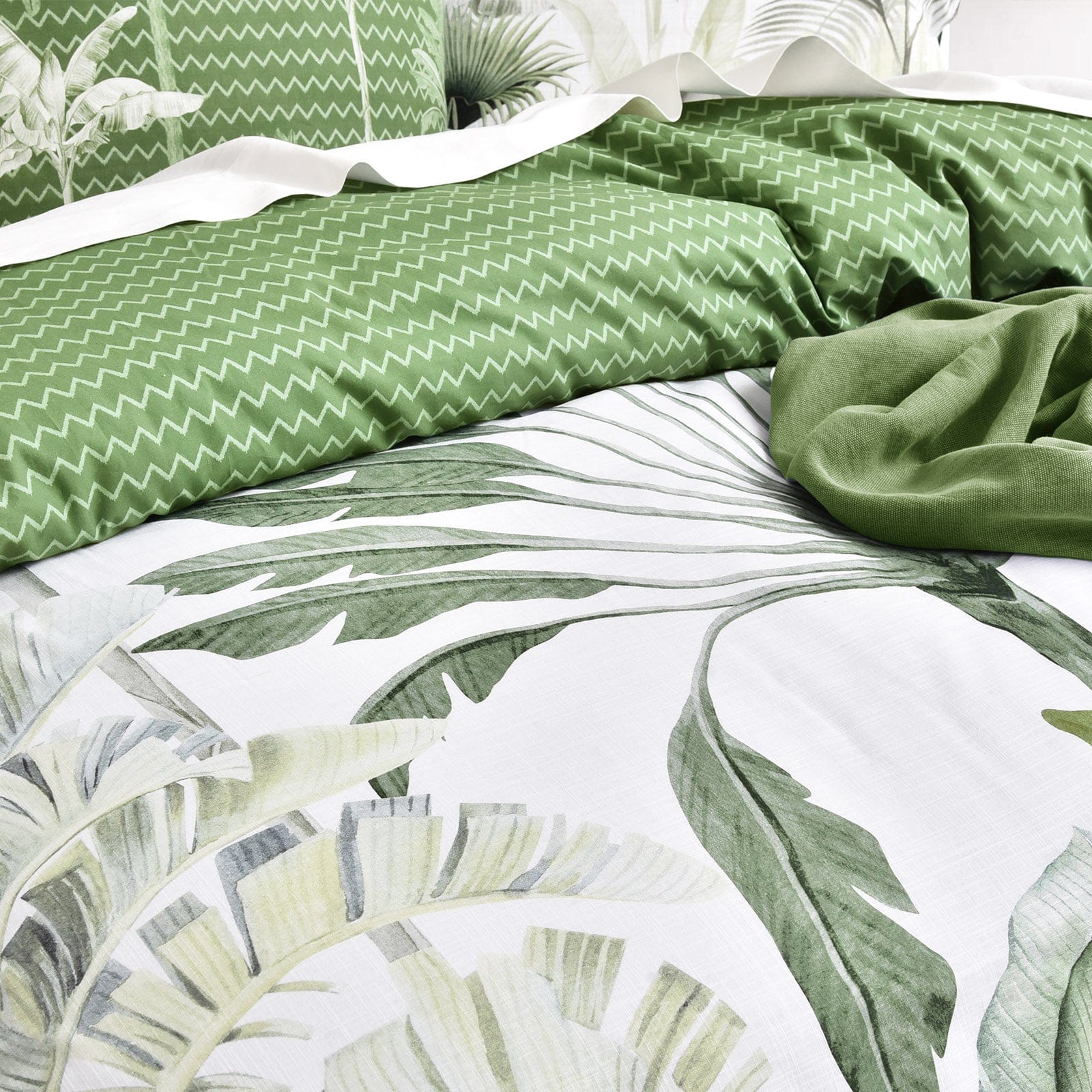 Renee Taylor Quilt Cover 300 TC Cotton Reversible Quilt Cover Sets - Noosa Palm