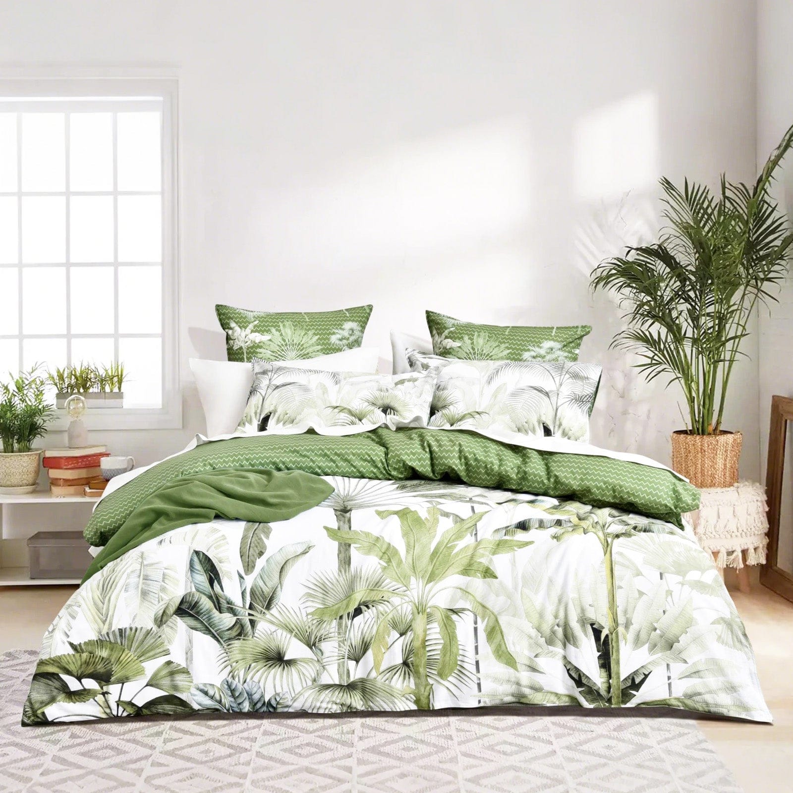 Renee Taylor Quilt Cover 300 TC Cotton Reversible Quilt Cover Sets - Noosa Palm