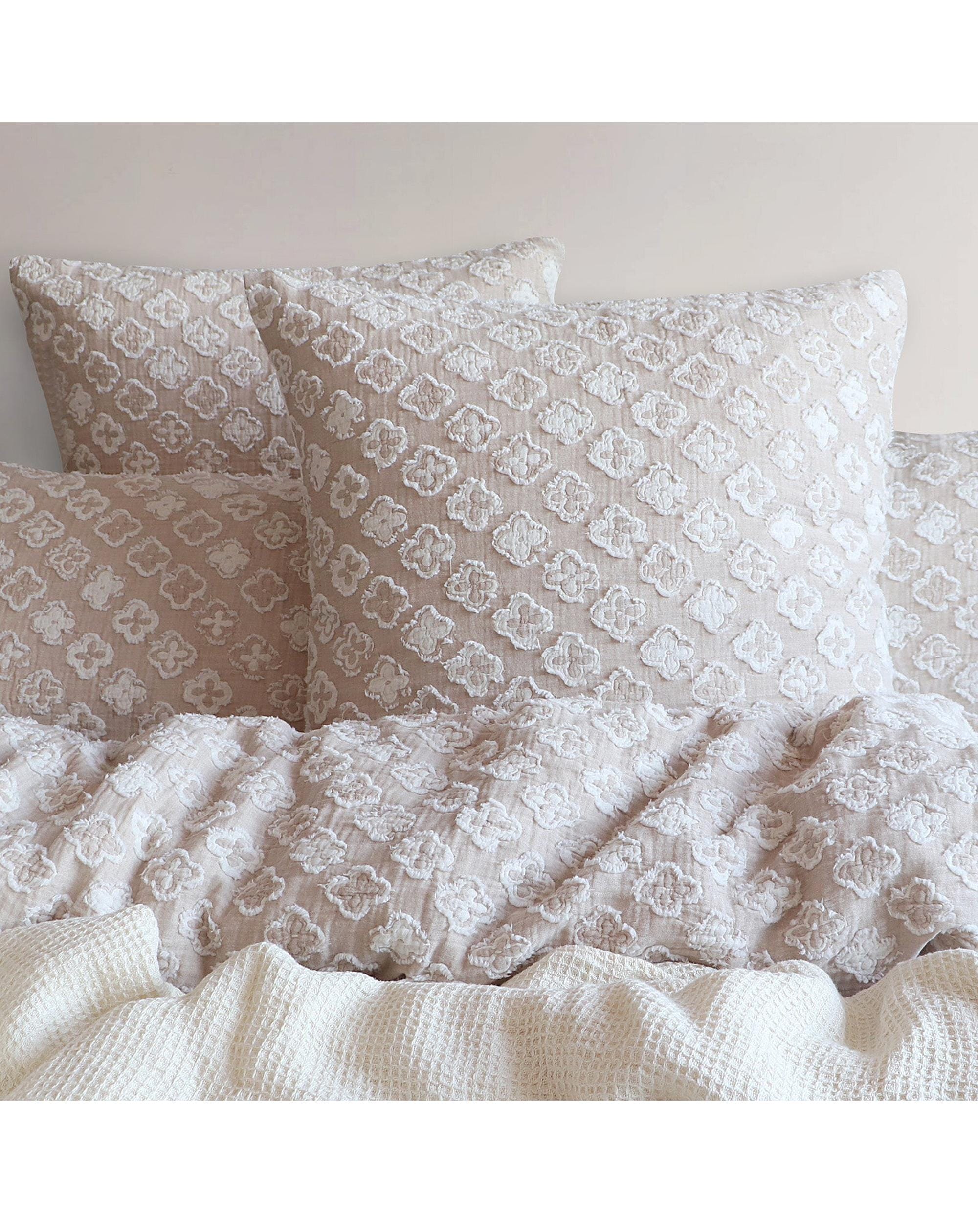 Renee Taylor Quilt Cover Amara Jacquard Yarn Dye Quilt Cover Set