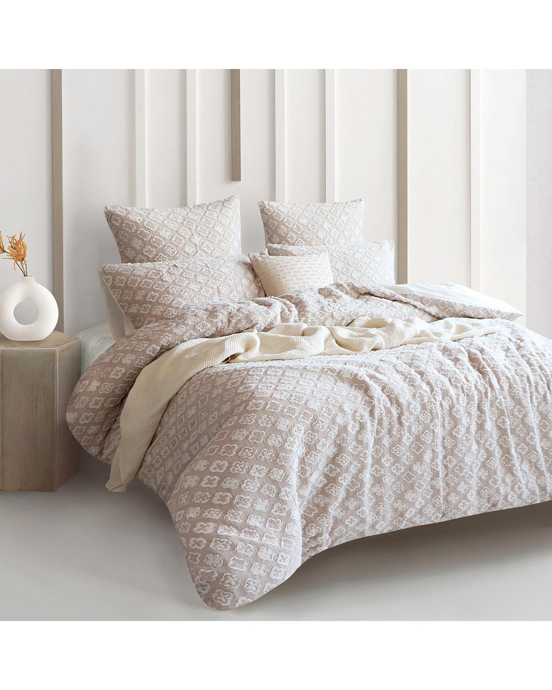 Renee Taylor Quilt Cover Amara Jacquard Yarn Dye Quilt Cover Set