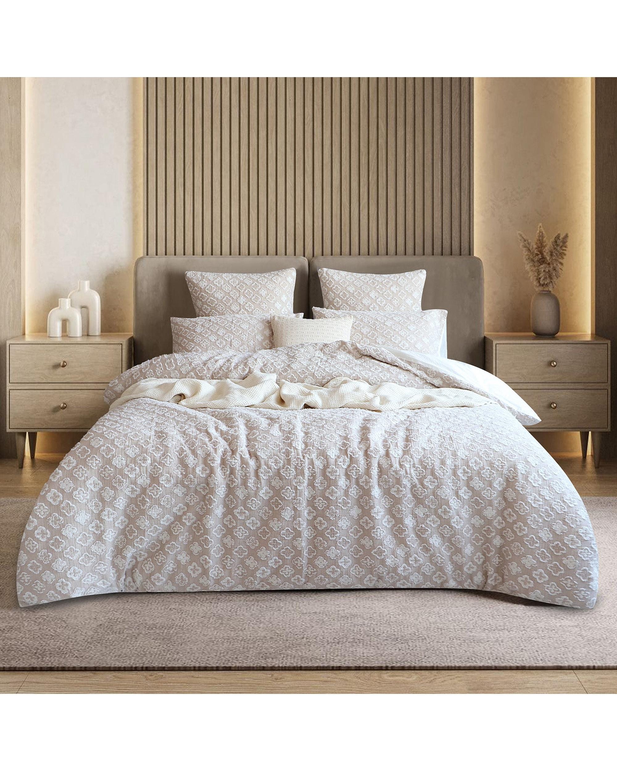 Renee Taylor Quilt Cover Amara Jacquard Yarn Dye Quilt Cover Set