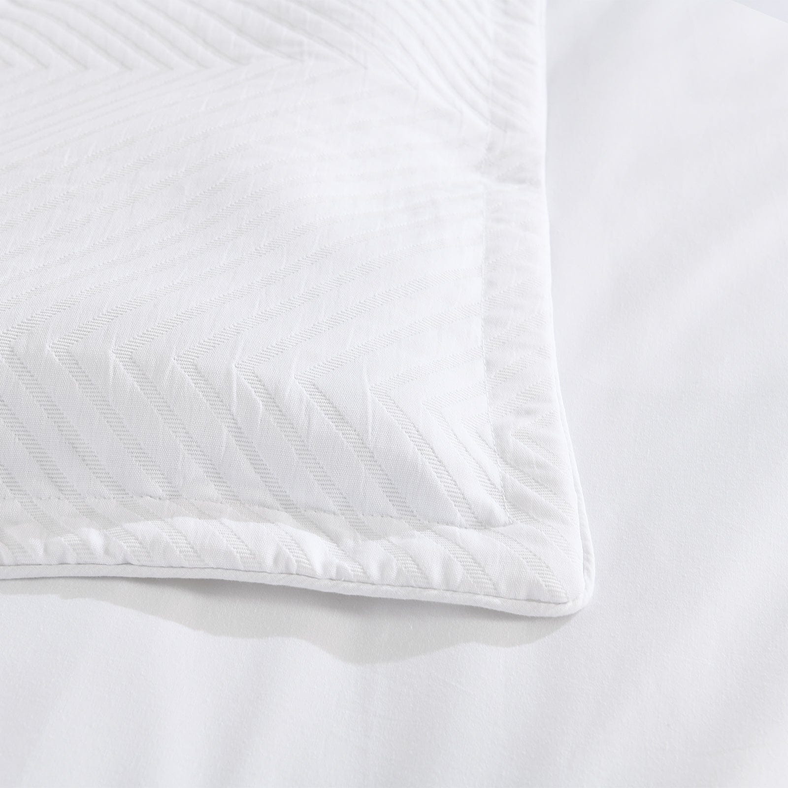 Renee Taylor Quilt Cover Atlantis Jacquard Quilt Cover Set - White