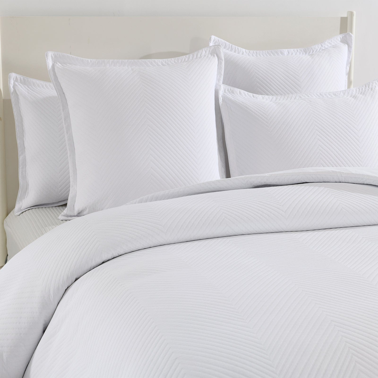 Renee Taylor Quilt Cover Atlantis Jacquard Quilt Cover Set - White