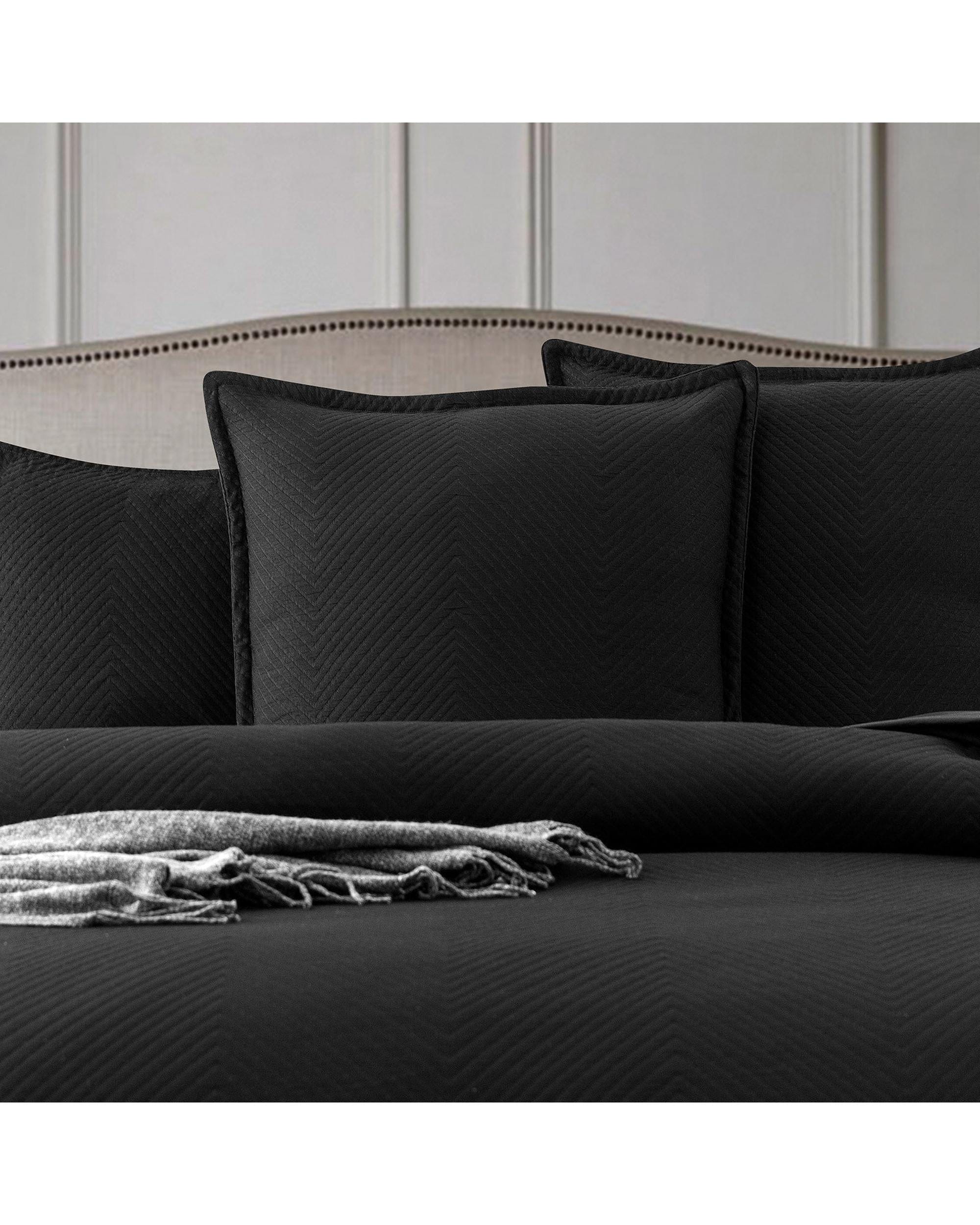 Renee Taylor Quilt Cover Chevron Jacquard Quilt Cover Set Black