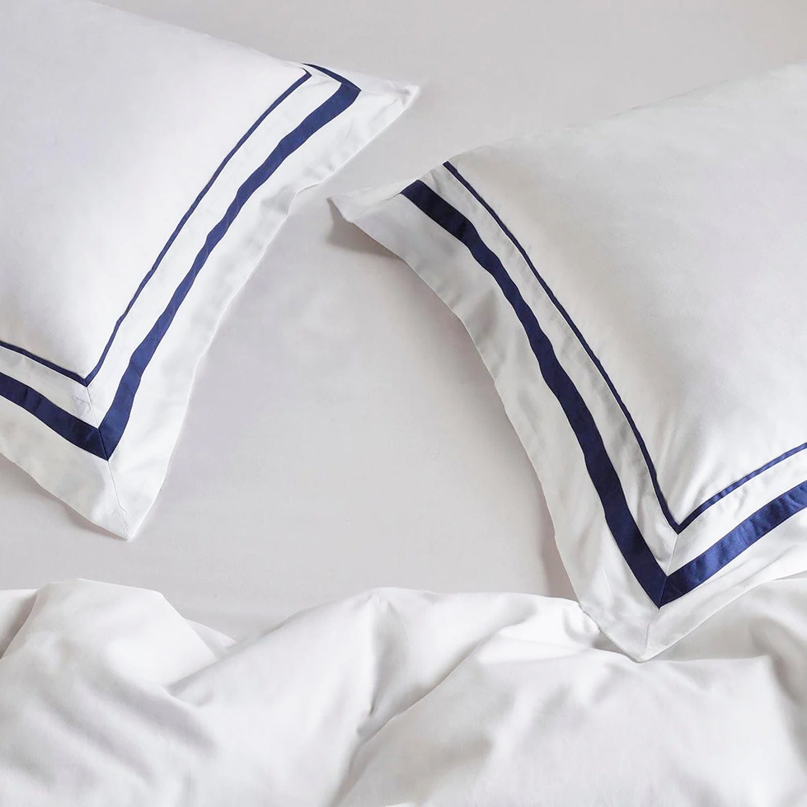 Renee Taylor Quilt Cover Cloud 1000 TC Egyptian Cotton Quilt Cover Sets - White Navy