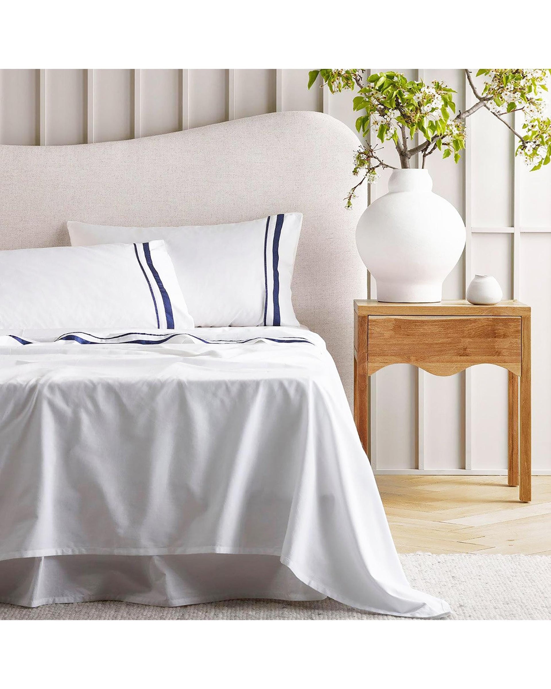 Renee Taylor Quilt Cover Cloud 1000 TC Egyptian Cotton Sheet sets Deep - White Navy