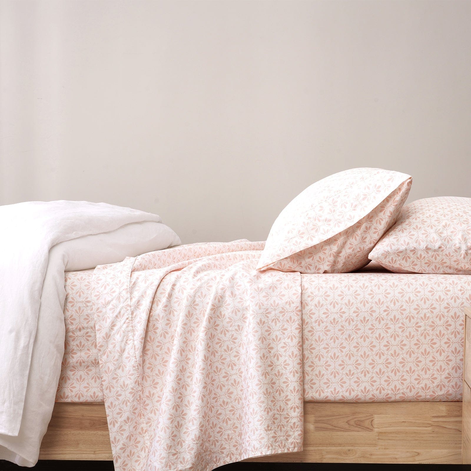 Renee Taylor Bed Sheets Eve Patterned Cotton Sheet Set