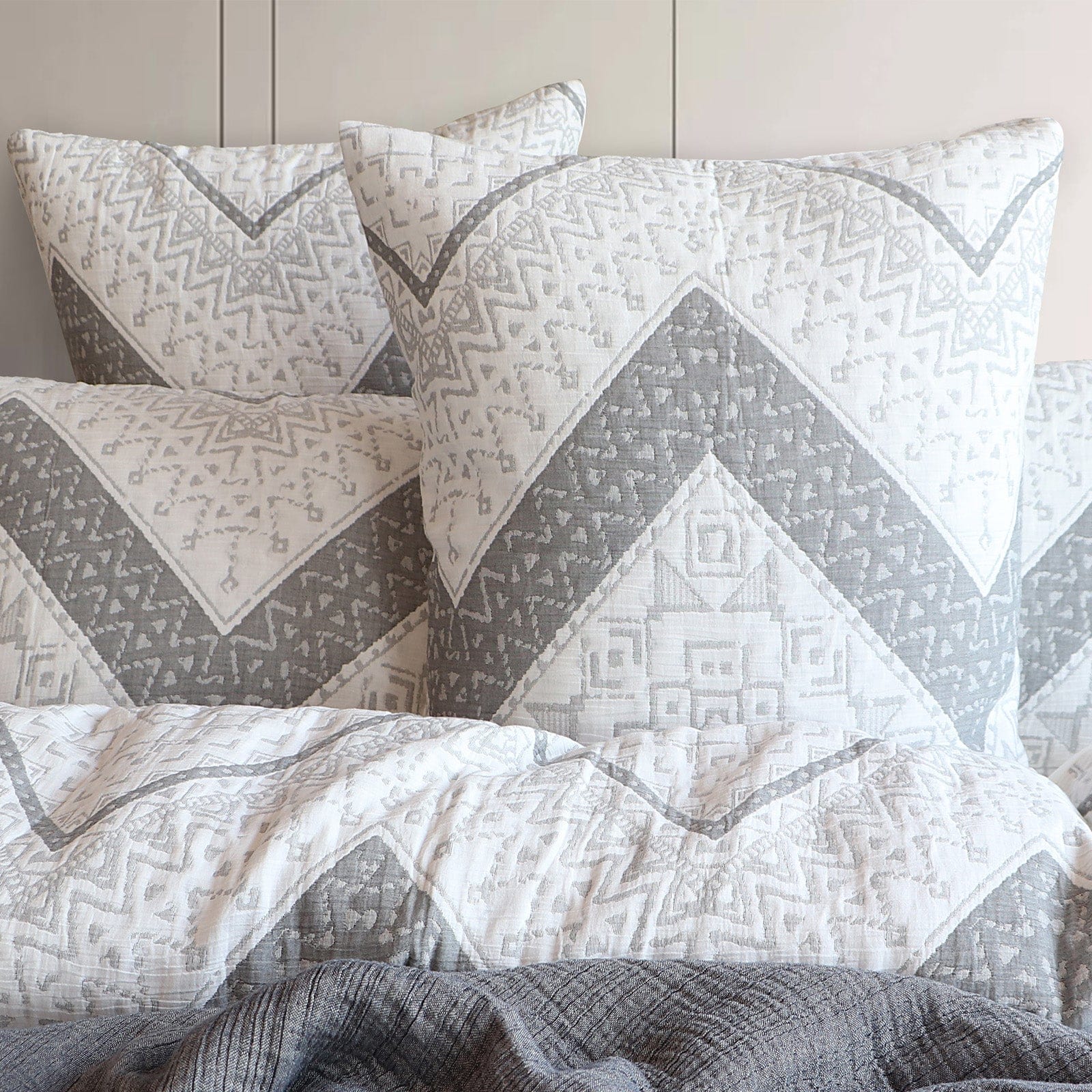 Renee Taylor Quilt Cover Indie Jacquard Yarn dye Quilt Cover Set