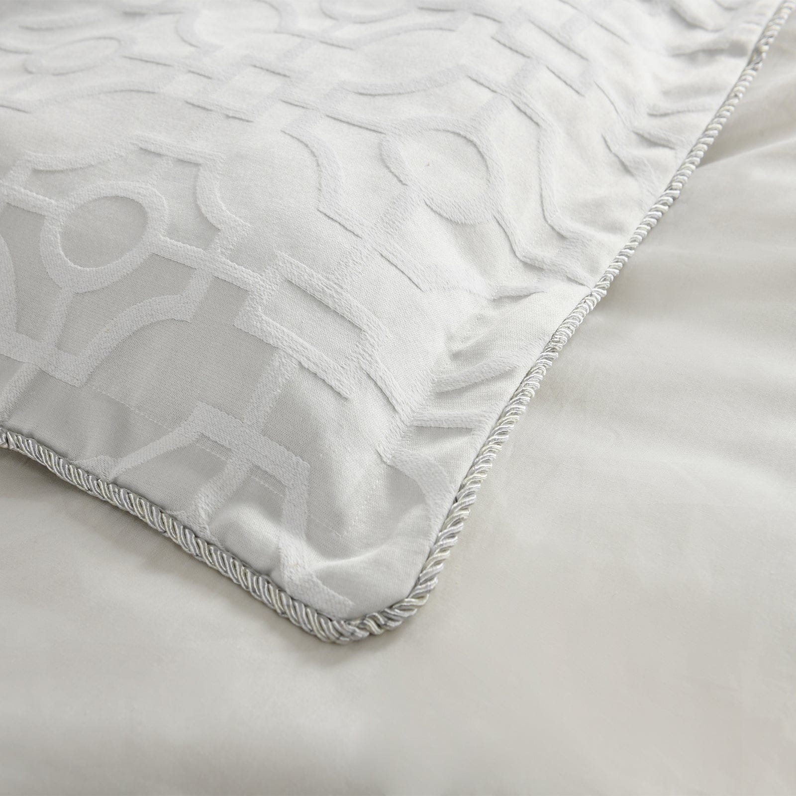 Renee Taylor Bed Sheets Renee Taylor Regalia Collection Balmoral Quilt Cover Set