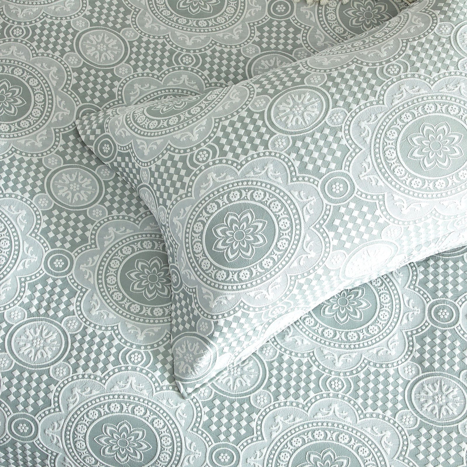 Renee Taylor Quilt Cover Rizz Jacquard Quilt Cover