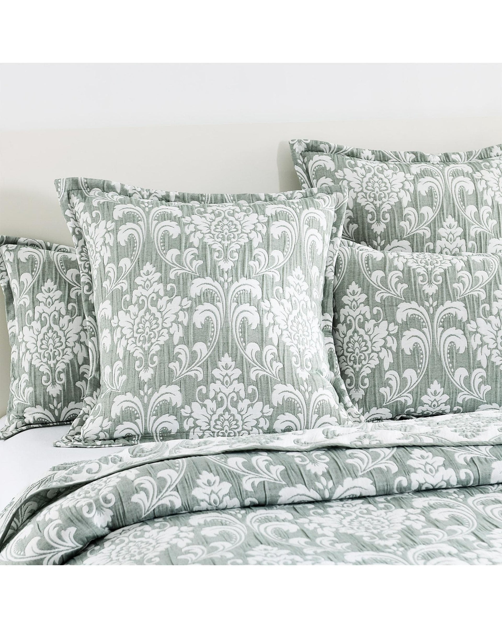 Renee Taylor Coverlet Scallop Jacquard Coverlet Set - JADE