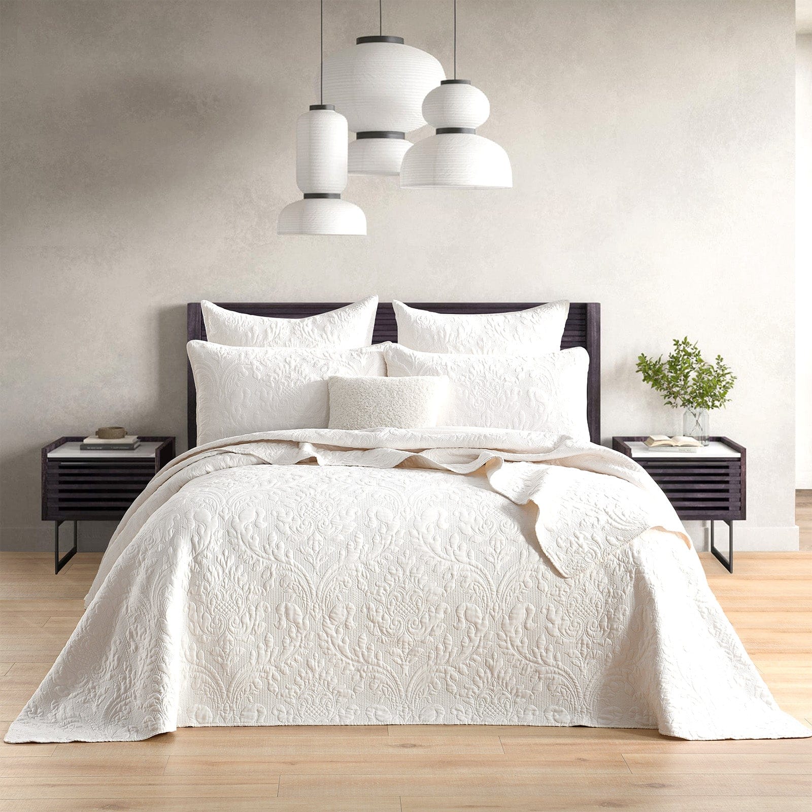 Renee Taylor Coverlet Scallop Jacquard Coverlet Set - STONE
