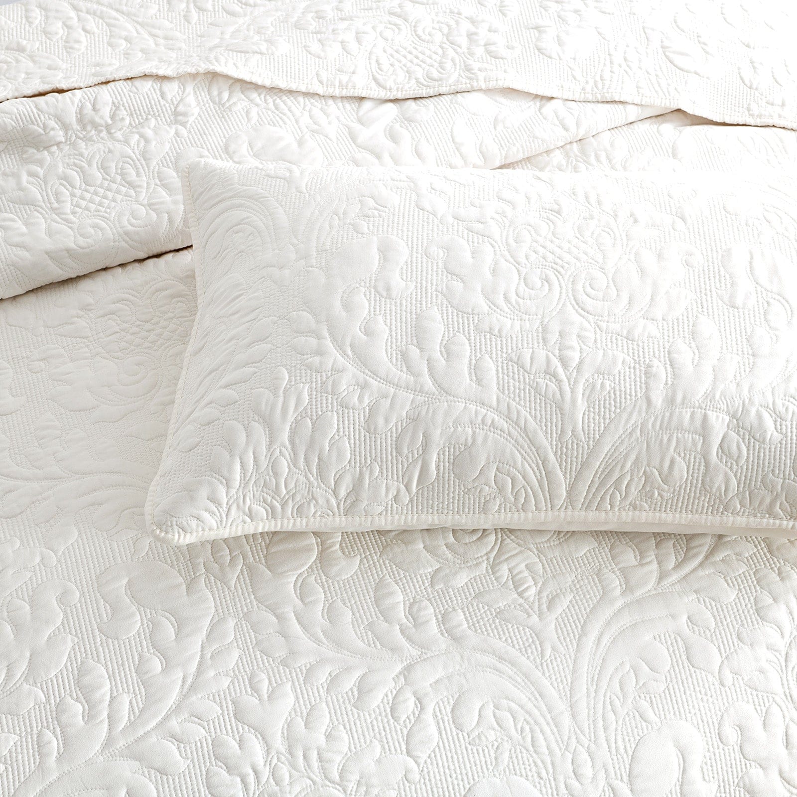Renee Taylor Coverlet Scallop Jacquard Coverlet Set - STONE