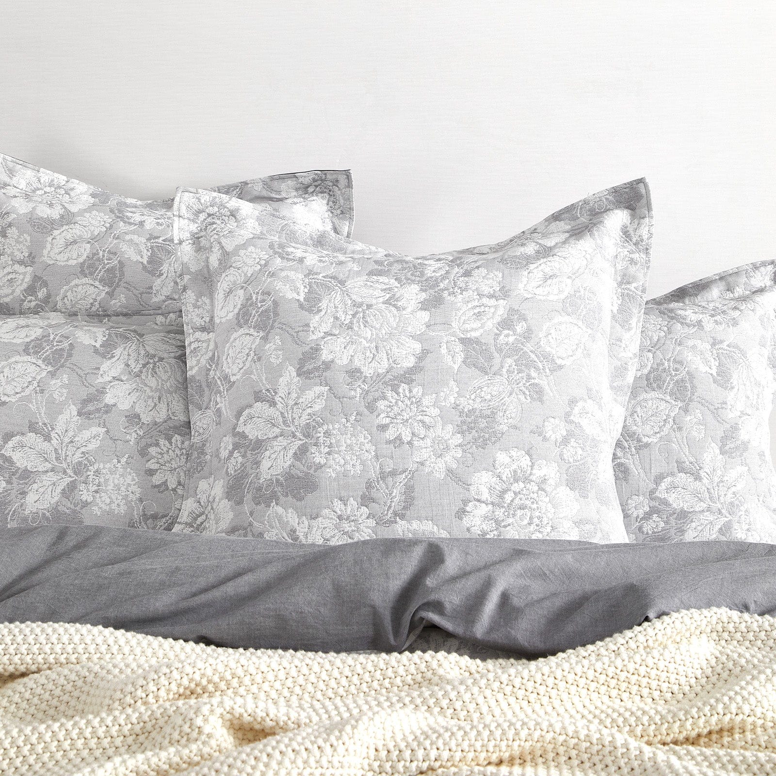 Renee Taylor Quilt Cover Sigma Jacquard Quilt Cover Set