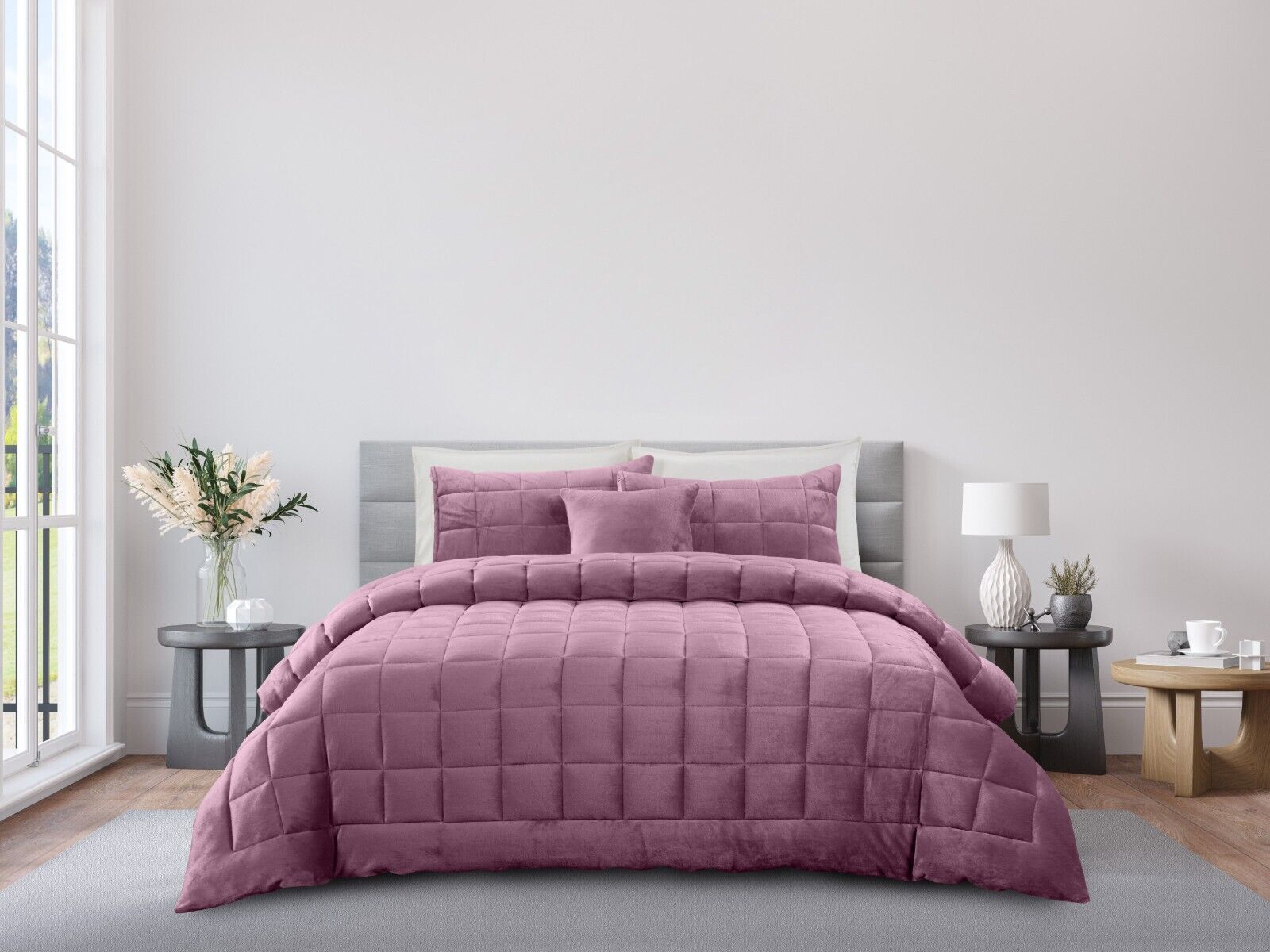 Odyssey Living Deluxe Faux Fur Comforter Set - LILAC Odyssey Living