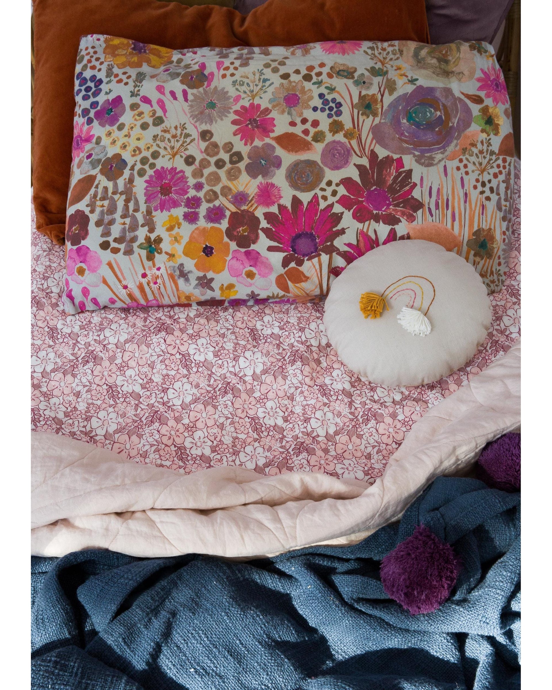 The Midnight Gang Mattress Protector The Midnight Gang Vintage Floral Bed Wetting Mat