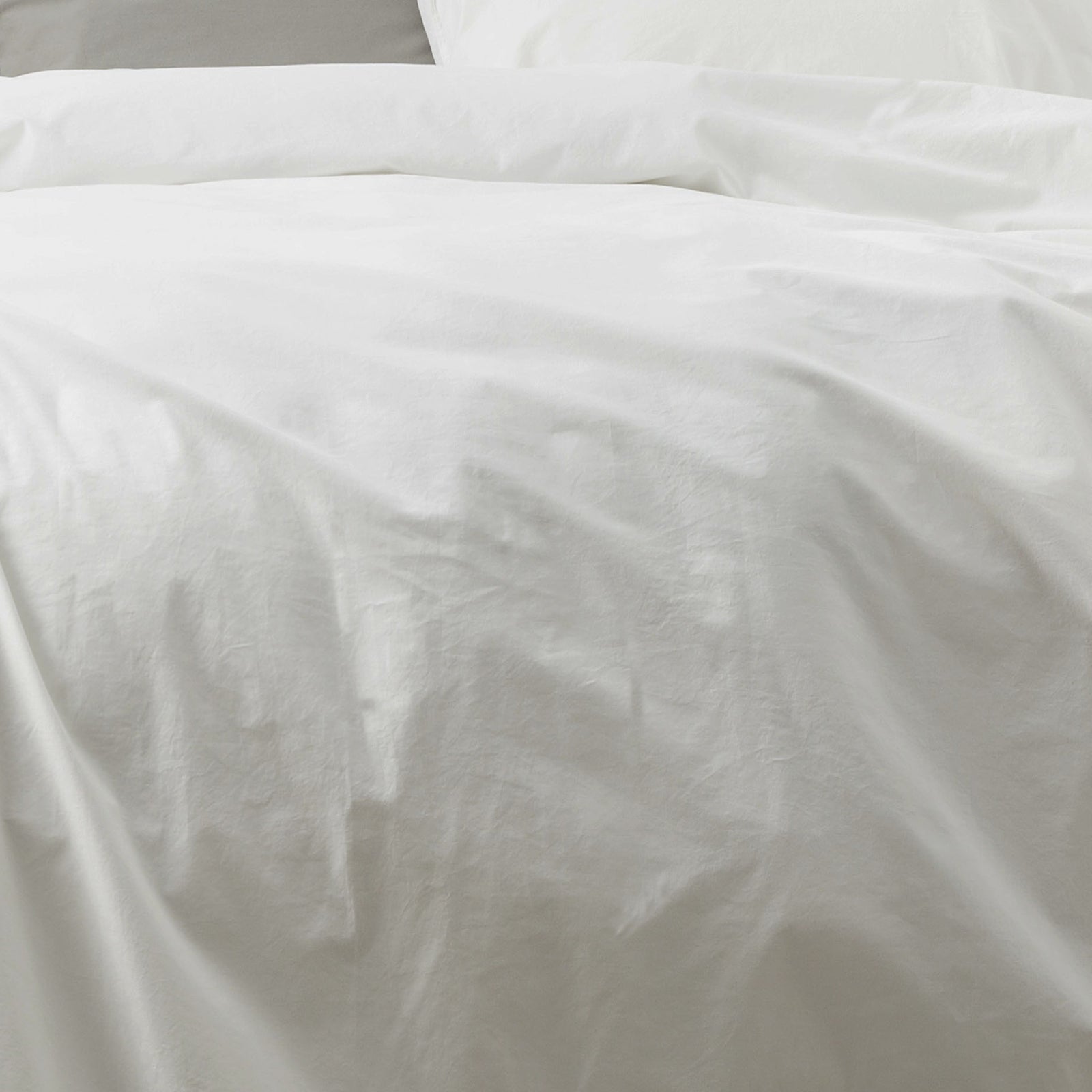 Renee Taylor Lorimer 300TC Stone washed Quilt Cover Set - White Renee Taylor