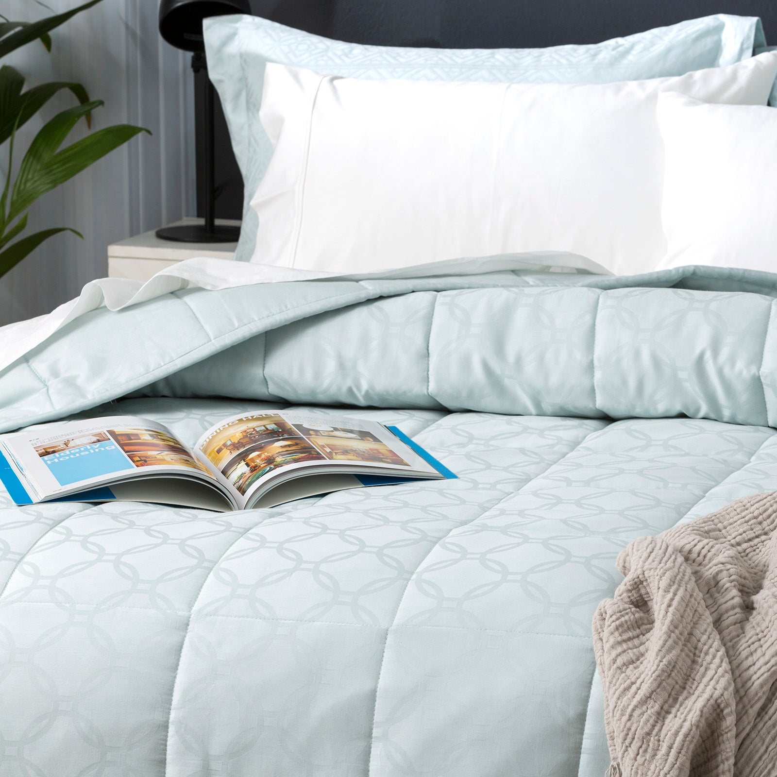 Ddecor Home Josephine 500 TC Cotton Jacquard Comforter Set - 2 Colours Ddecor Home