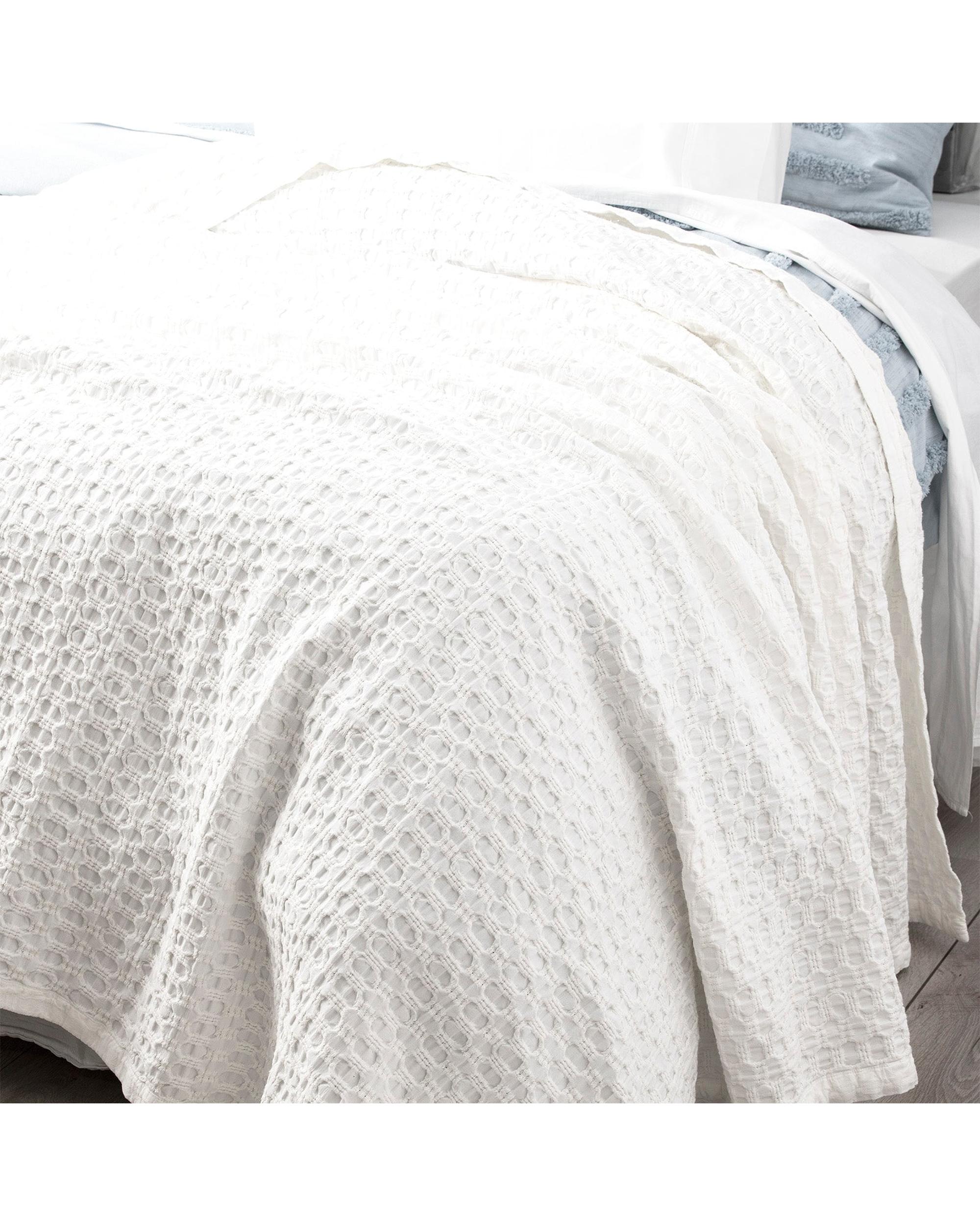 Renee Taylor Lexico Cotton Waffle Blankets - White Renee Taylor