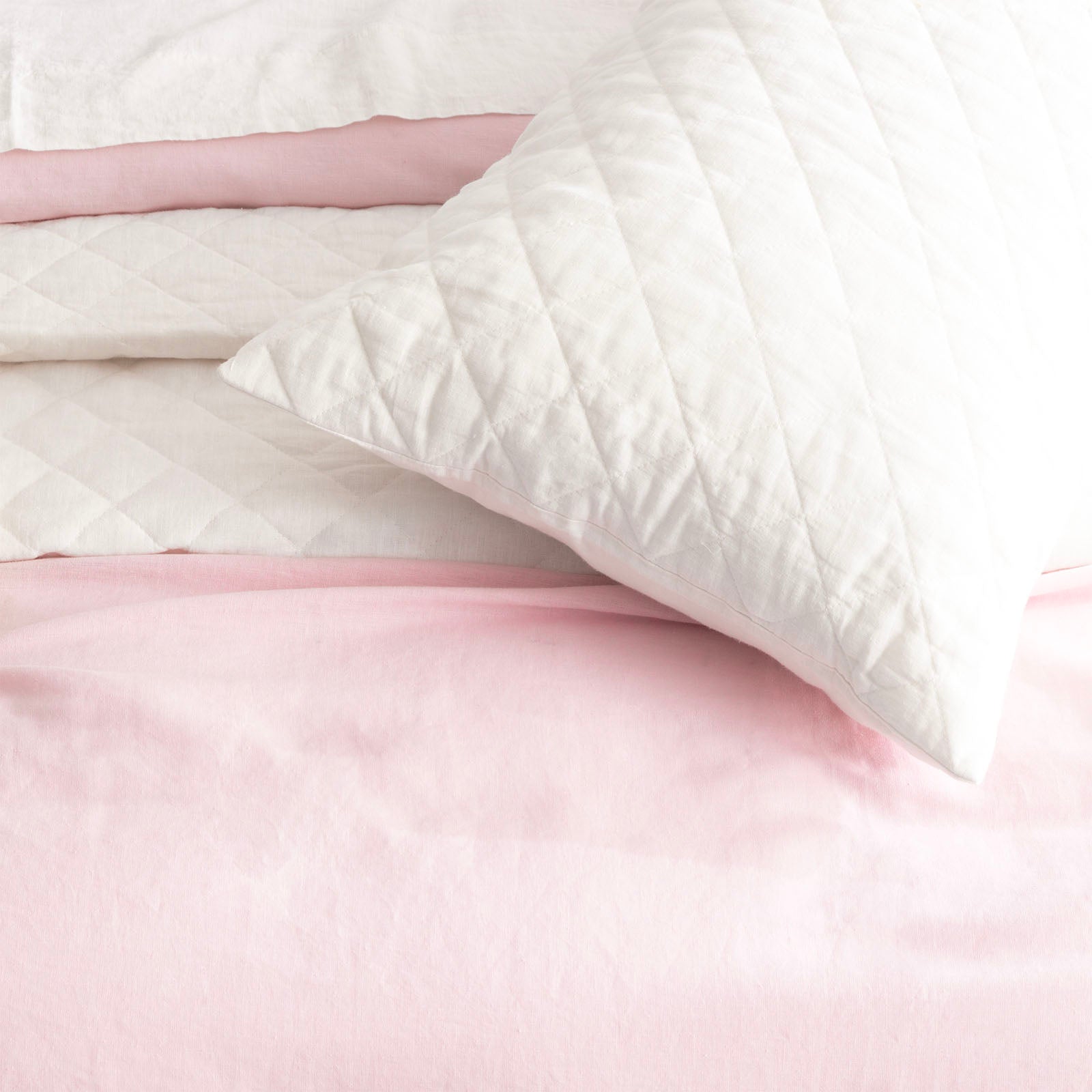 Renee Taylor Cavallo Stone washed French Linen Quilted Bed Coverlet Set - White Renee Taylor