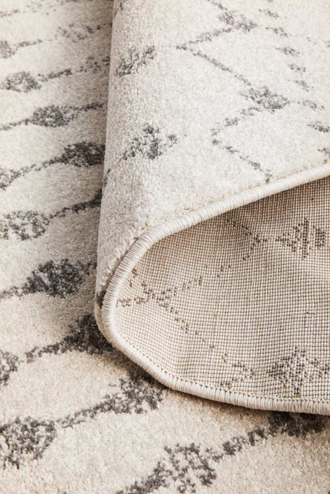 Chrome Elsa Silver Round Rug RUG CULTURE