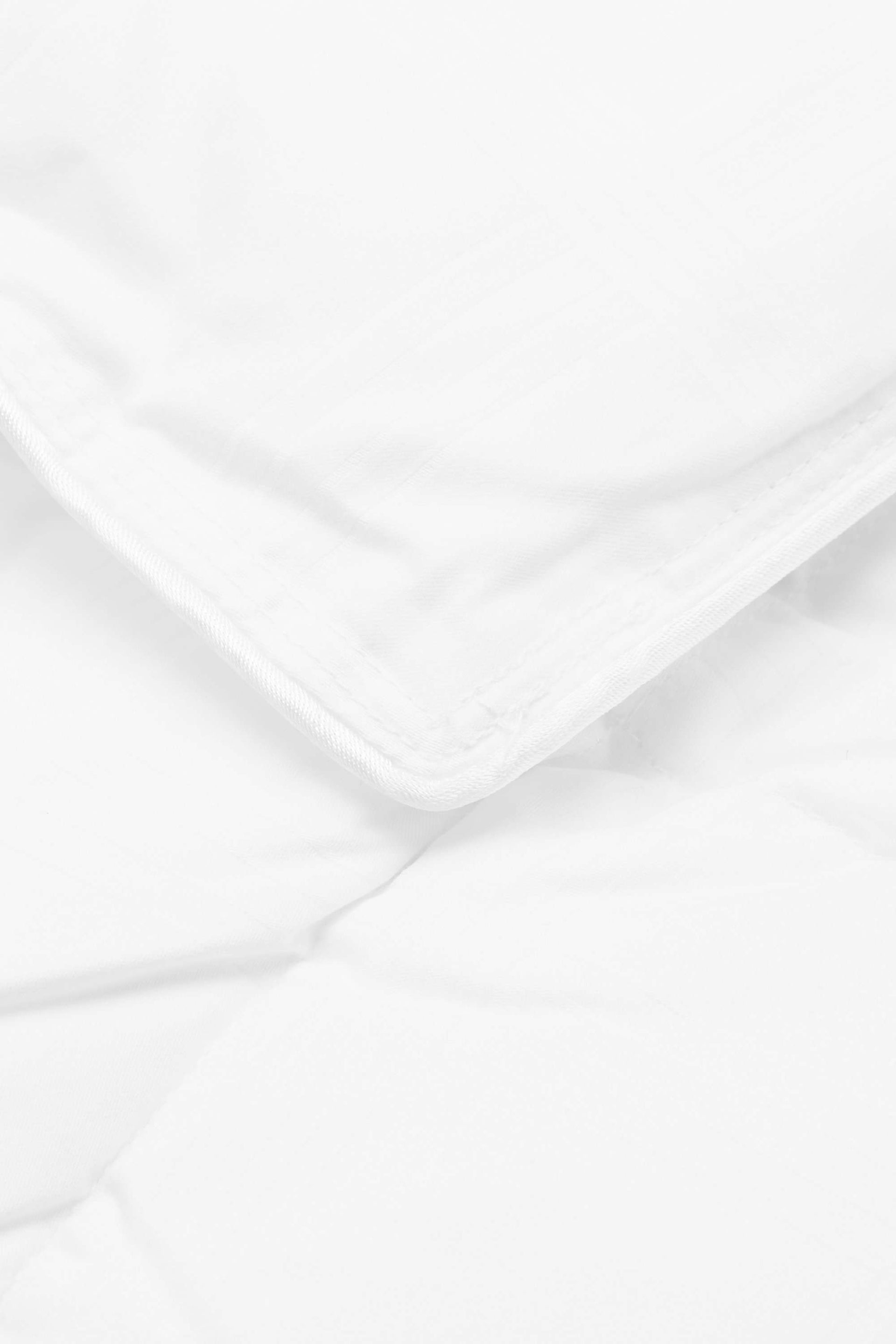 Downia Classique 85 White Duck Down Quilt Downia