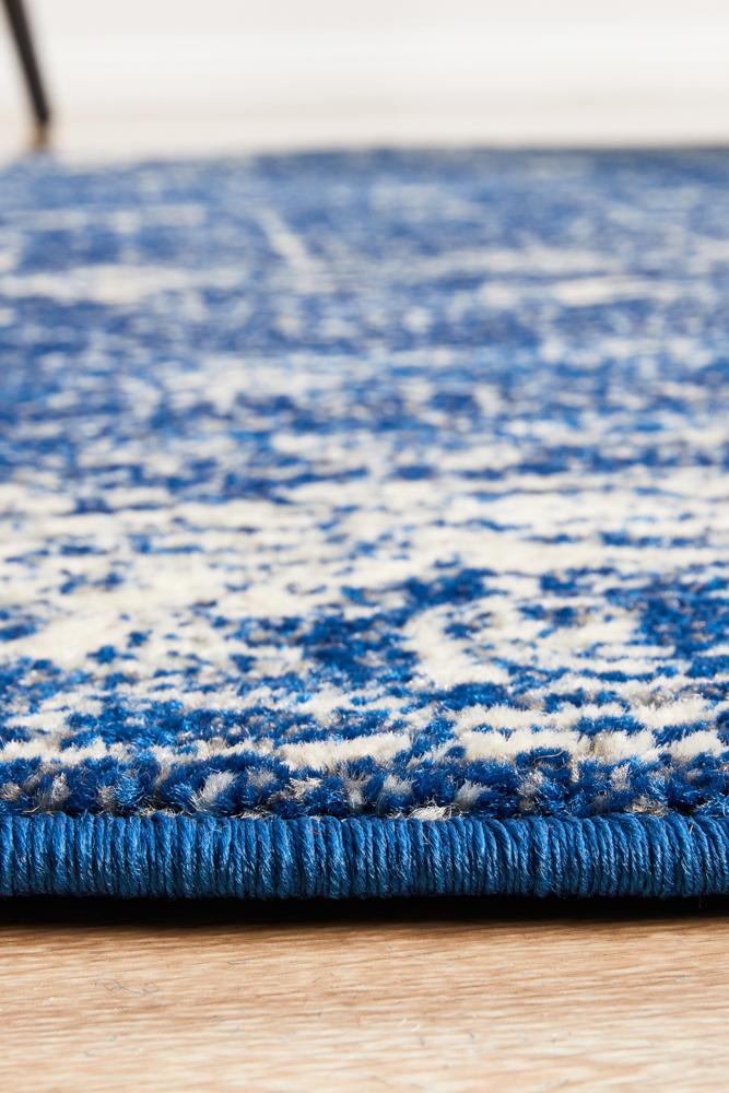 Evoke Oasis Navy Transitional Round Rug Rug Culture