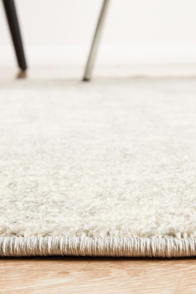 Evoke Shine Silver Transitional Round Rug Rug Culture