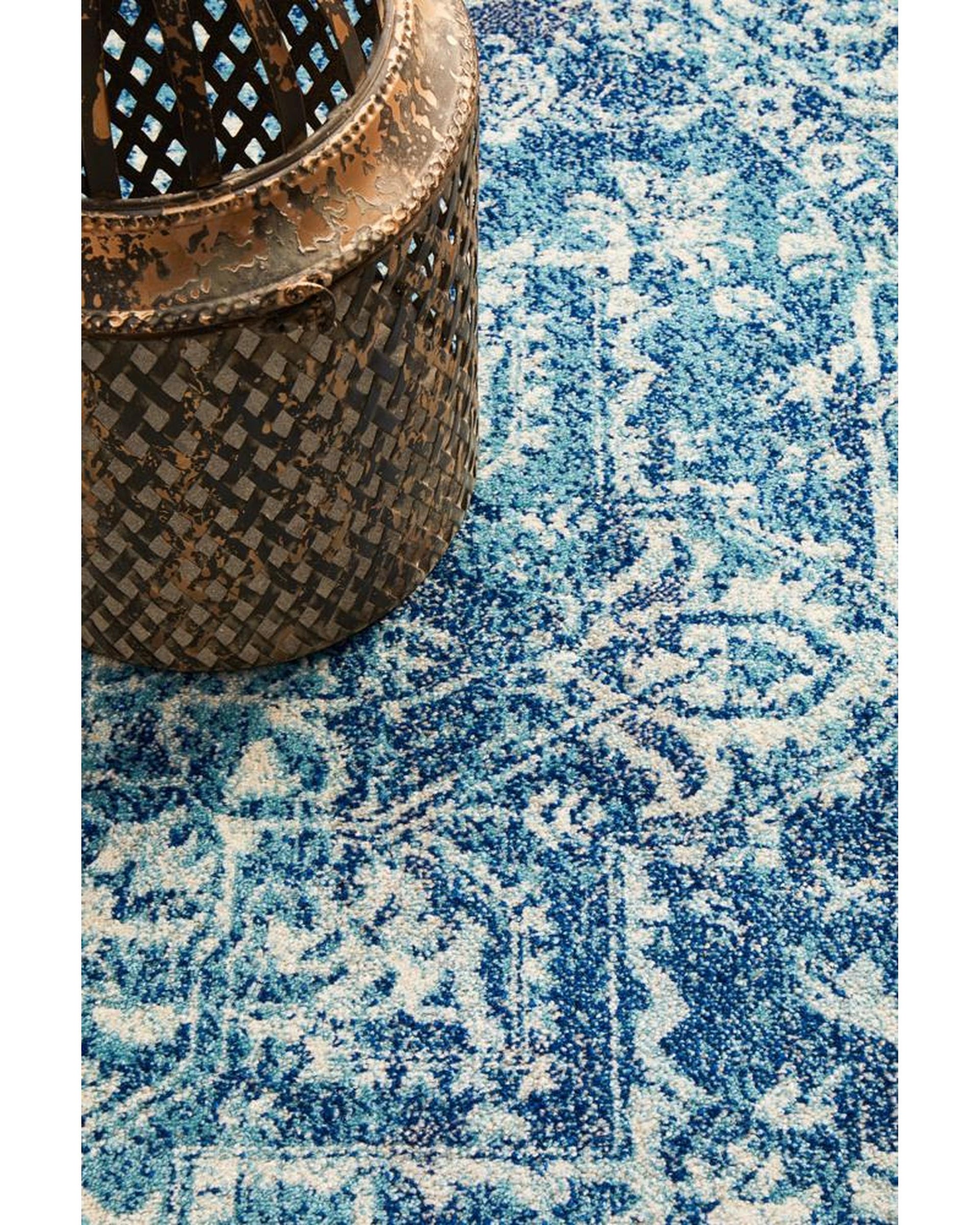 Evoke Muse Blue Transitional Round Rug Rug Culture